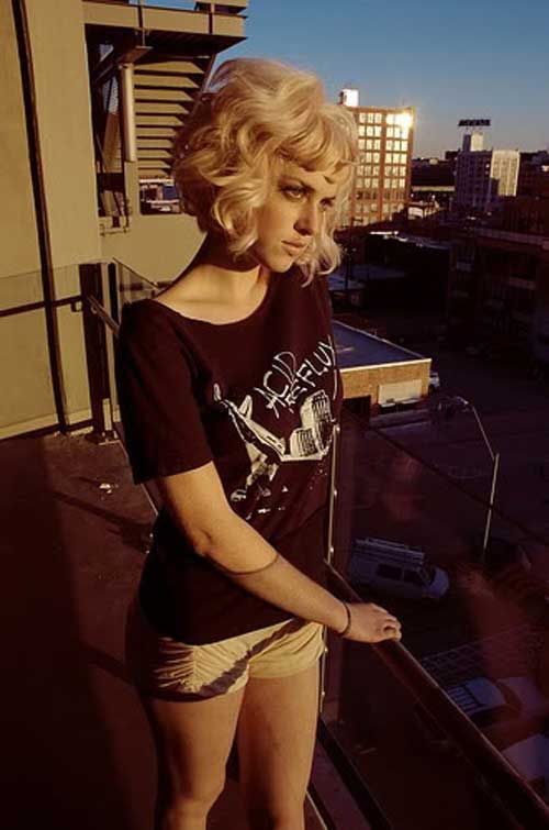 35 Cute Hairstyles For Short Curly Hair Girls Entertainmentmesh