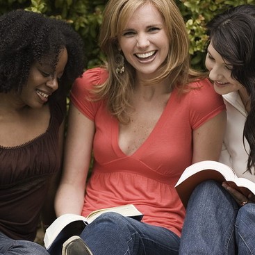 staying-in-touch-with-friends