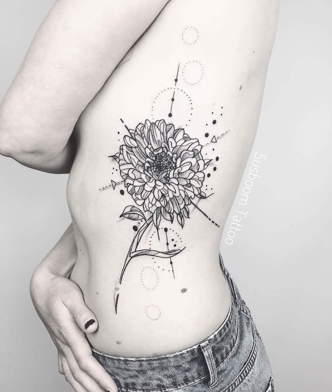 20 Beautiful Aster Flower Tattoo Designs Pictures Entertainmentmesh