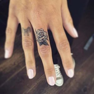 25+ Intricate Small Flower Tattoo Designs and Ideas for Women ...