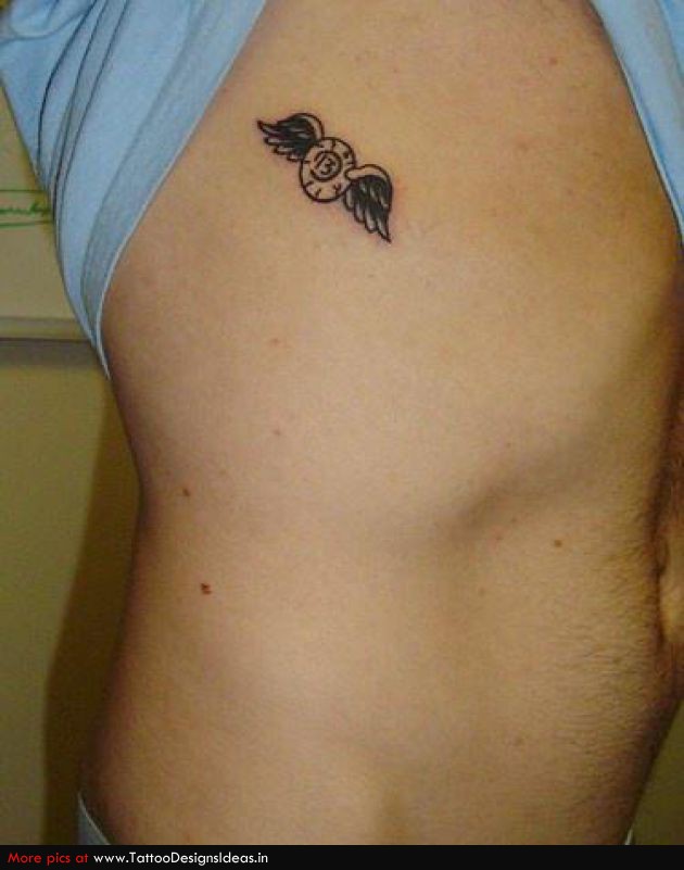 small-wing-eye-tatto. 