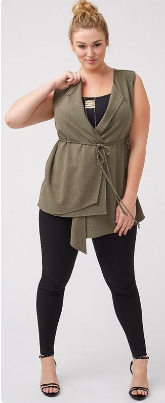 plus size women outfits with leggings