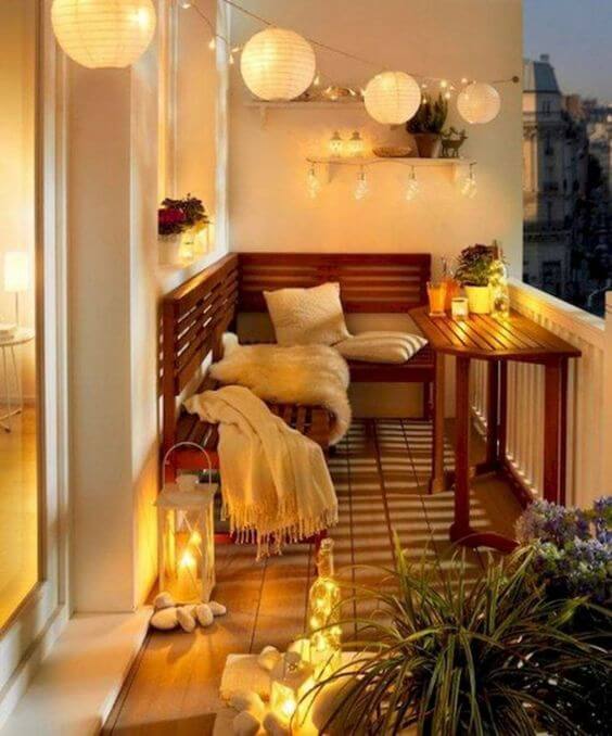 balcony decoration with christmas lights