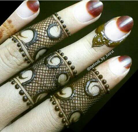 lace style fingers ring mehndi designs