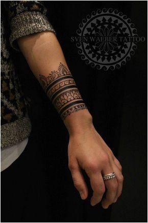 bracelet henna design