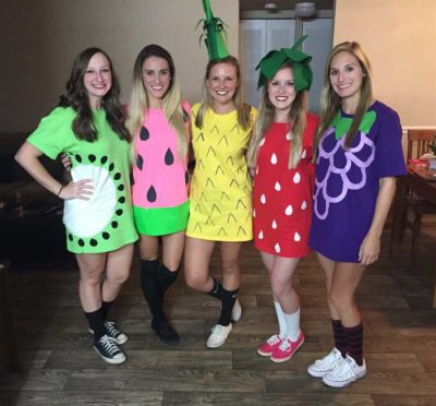 20 Cool Homemade Group Costume Ideas For Halloween 2022 – EntertainmentMesh