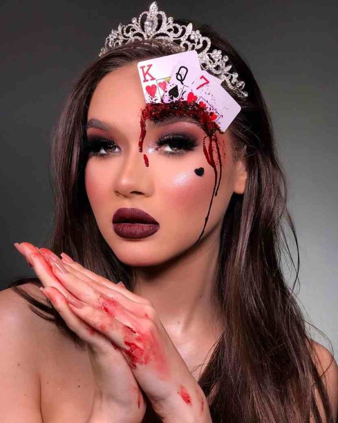 diy creepy playing cards makeup idea