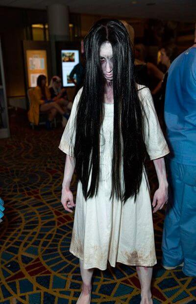 scary diy samara morgan The Ring halloween costume idea