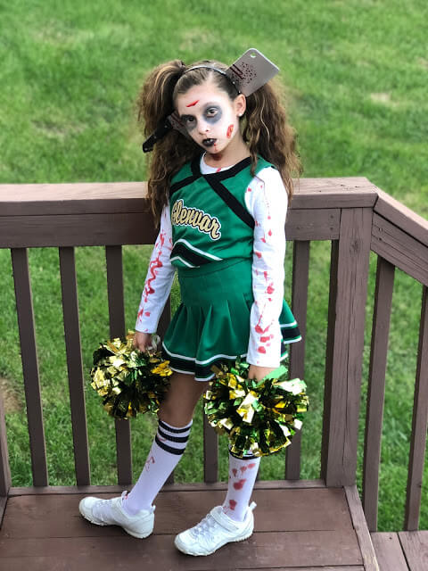 diy scary zombie cheerleader girl halloween costume idea