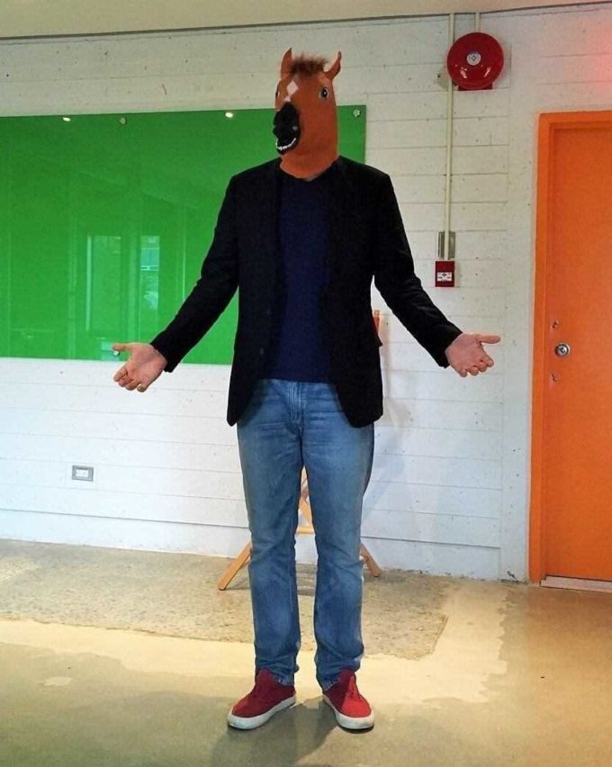funny horse mask halloween costume idea for men