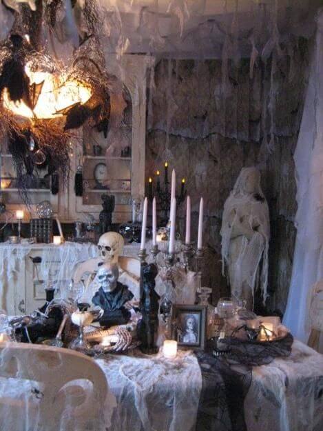 Haunted Mansion Decor Ideas
 Haunted Mansion Home Decor Ideas For Halloween – EntertainmentMesh