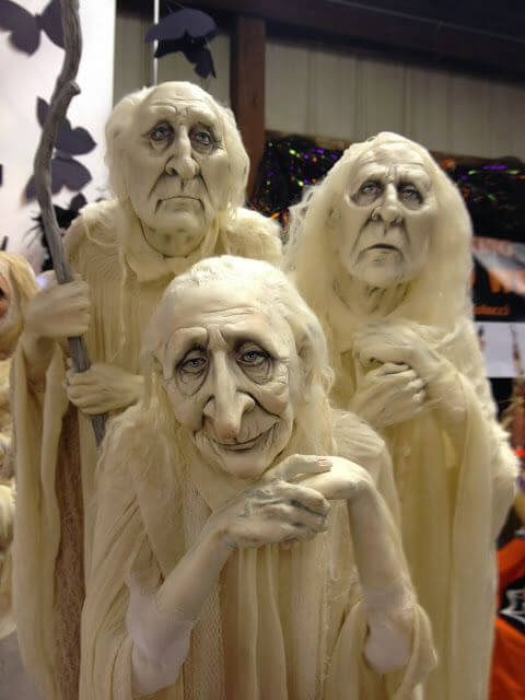 old ghouls costume idea for halloween